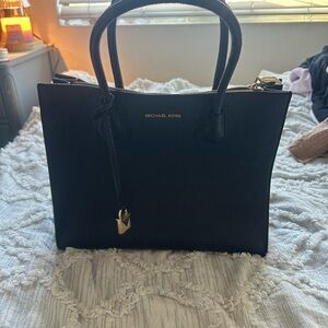 Michael Kors Elegant Black Tote